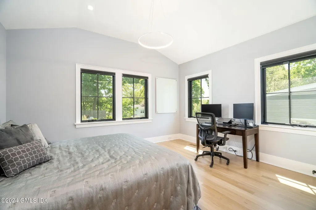 15 Watchtower Lane Old Greenwich CT 06870