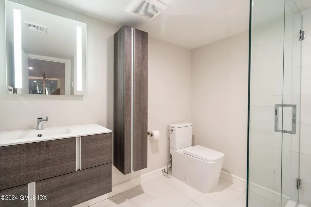 15 Watchtower Lane Old Greenwich CT 06870