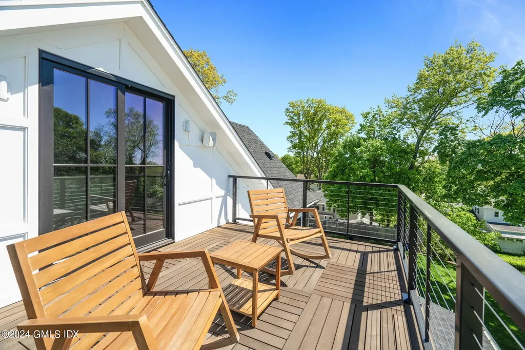 15 Watchtower Lane Old Greenwich CT 06870