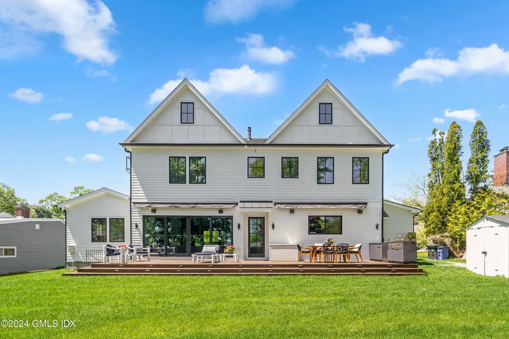 15 Watchtower Lane Old Greenwich CT 06870