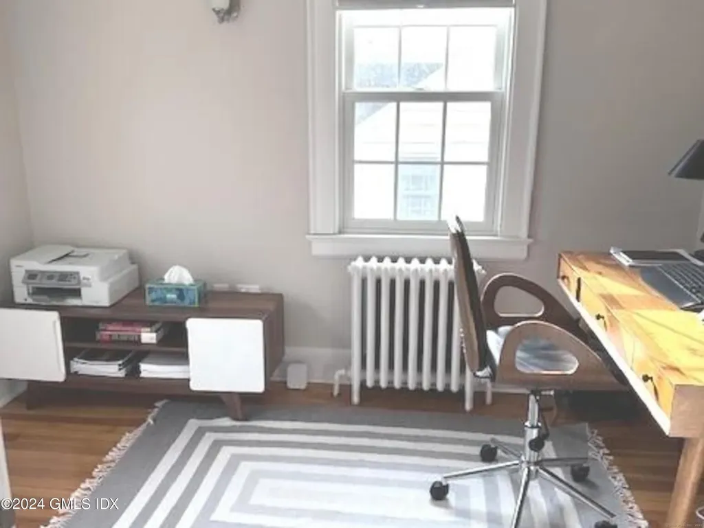 21 Richmond Drive Old Greenwich CT 06870