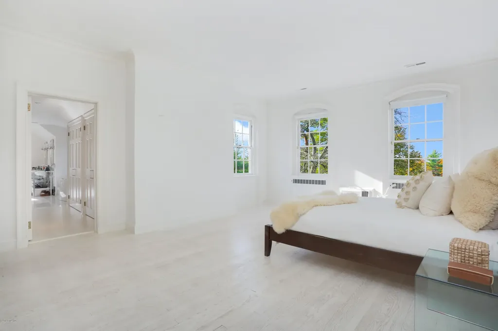 188 Round Hill Road Greenwich CT 06831