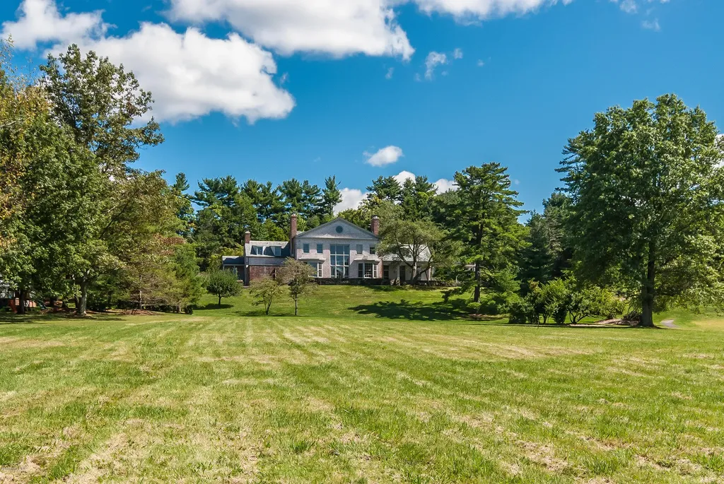 188 Round Hill Road Greenwich CT 06831