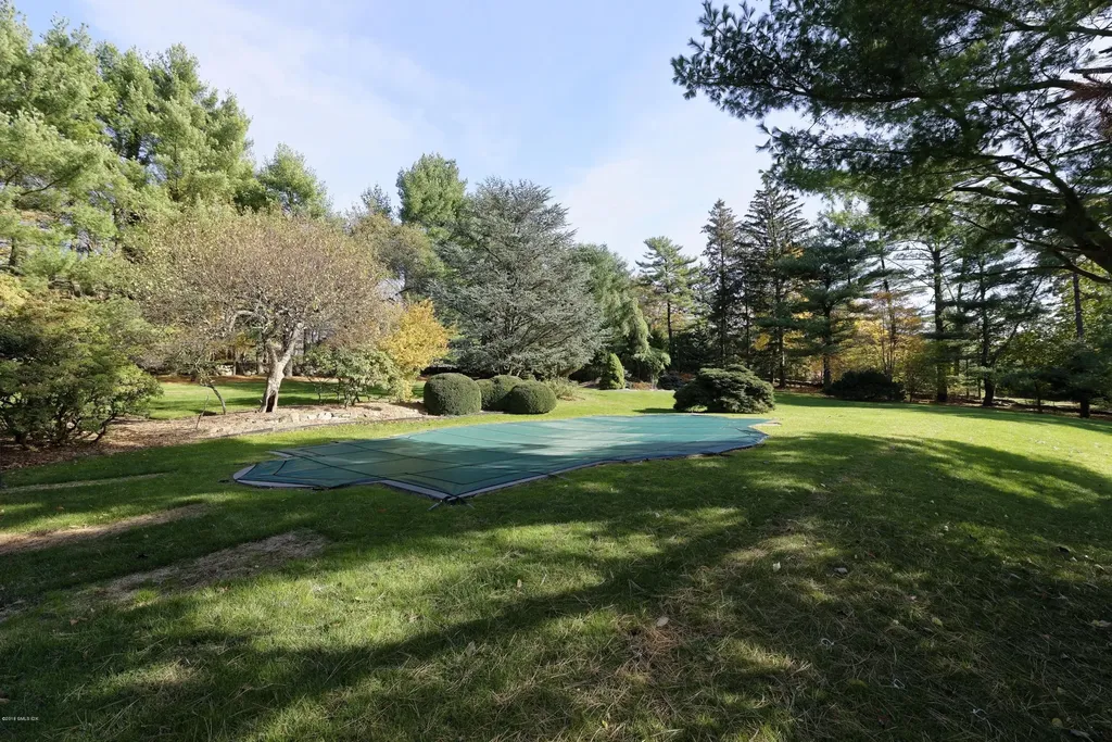 188 Round Hill Road Greenwich CT 06831