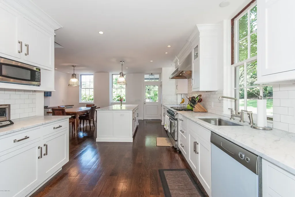 188 Round Hill Road Greenwich CT 06831