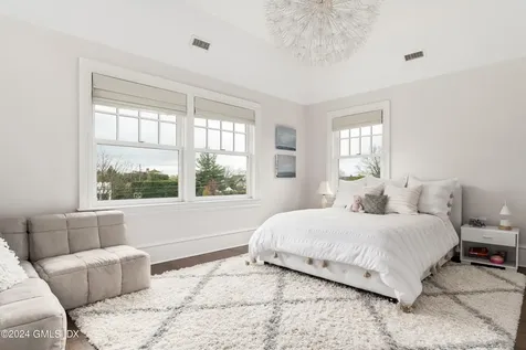 25 Keofferam Road Old Greenwich CT 06870