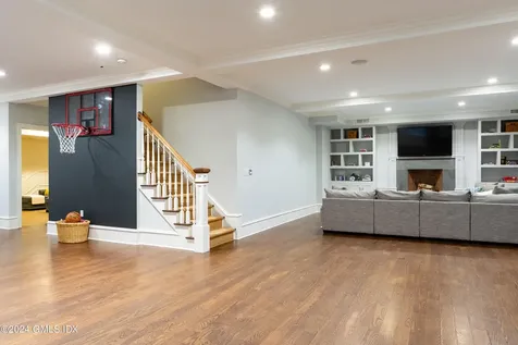 25 Keofferam Road Old Greenwich CT 06870