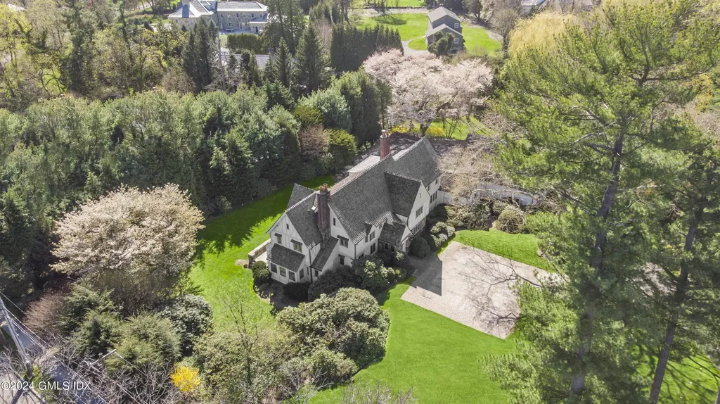 528 Field Point Road Greenwich CT 06830