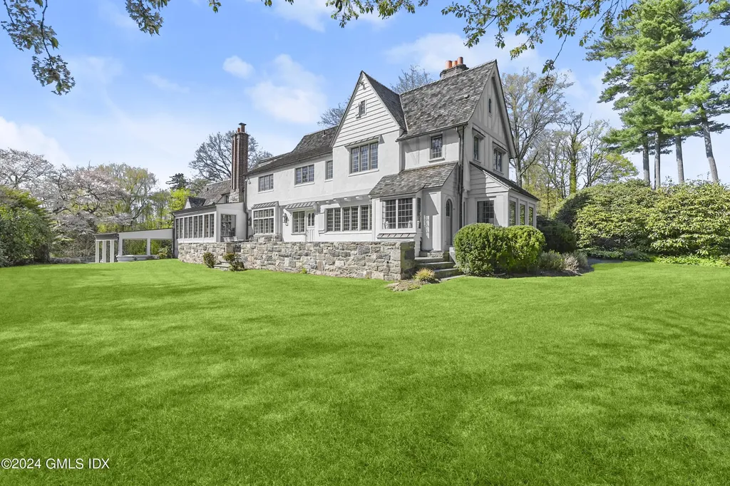 528 Field Point Road Greenwich CT 06830