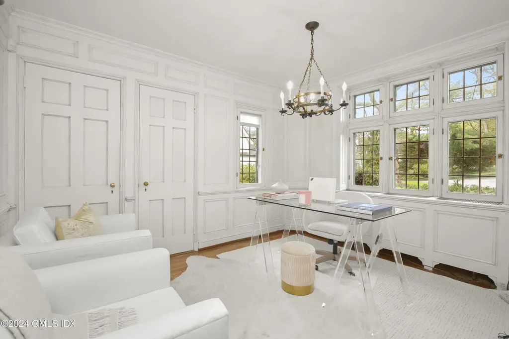528 Field Point Road Greenwich CT 06830