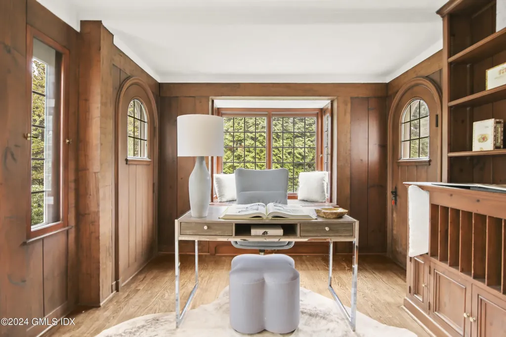 528 Field Point Road Greenwich CT 06830