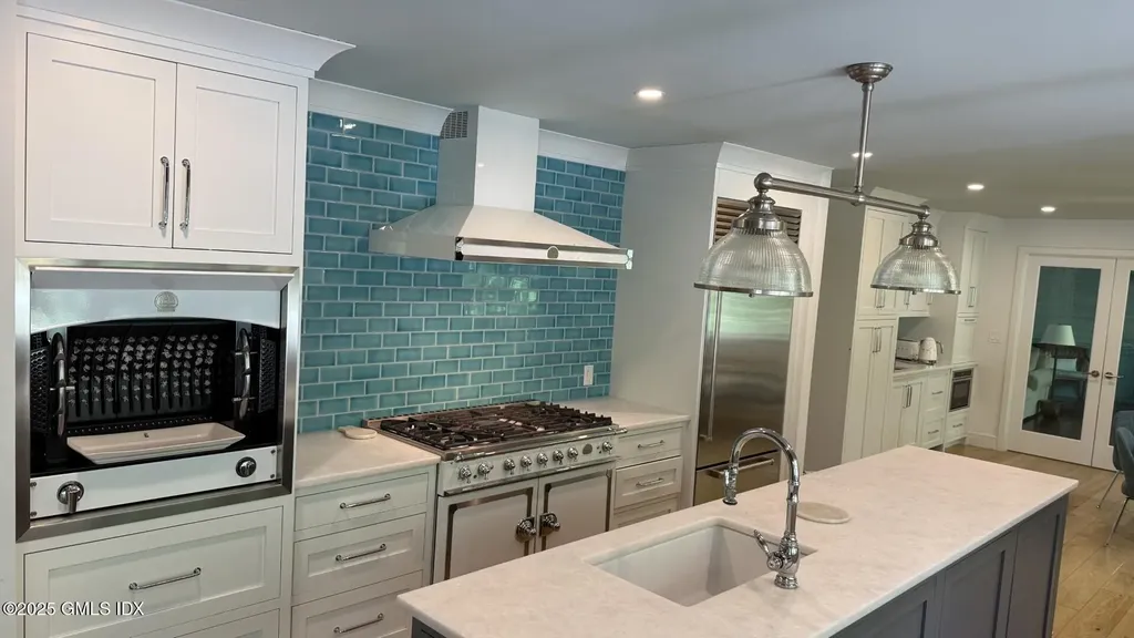 31 Riverfield Drive Weston CT 06883