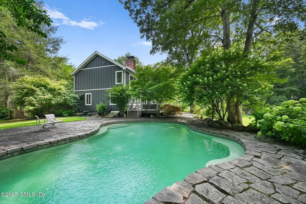 31 Riverfield Drive Weston CT 06883