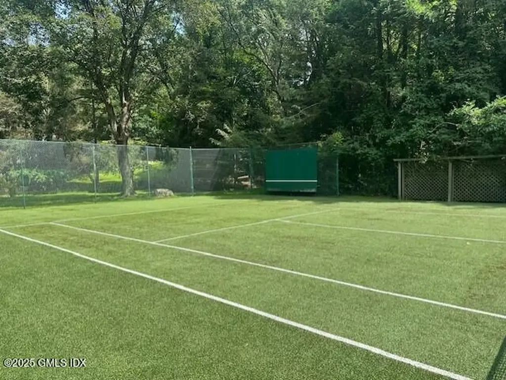 31 Riverfield Drive Weston CT 06883