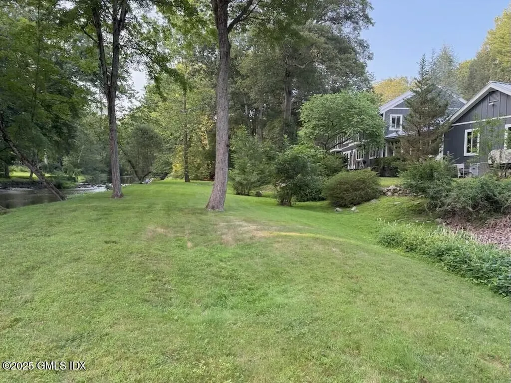 31 Riverfield Drive Weston CT 06883