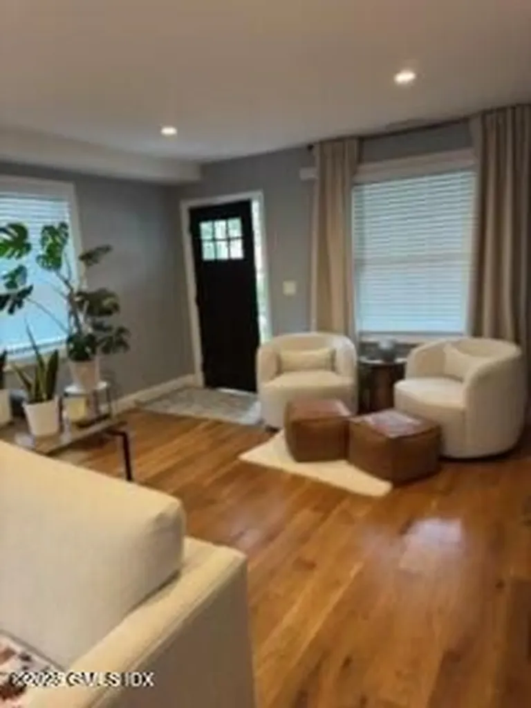 41 Sherwood Place Greenwich CT 06830