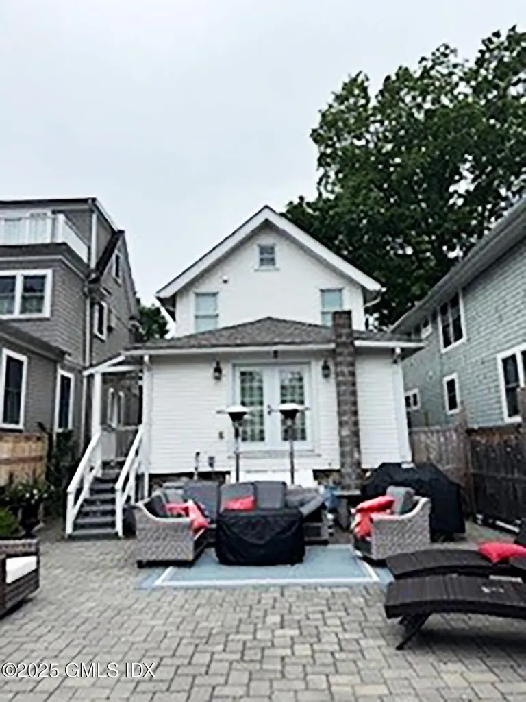 41 Sherwood Place Greenwich CT 06830