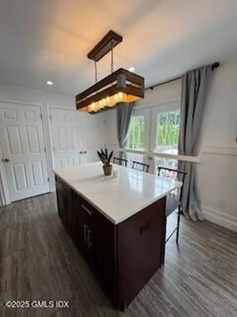 41 Sherwood Place Greenwich CT 06830