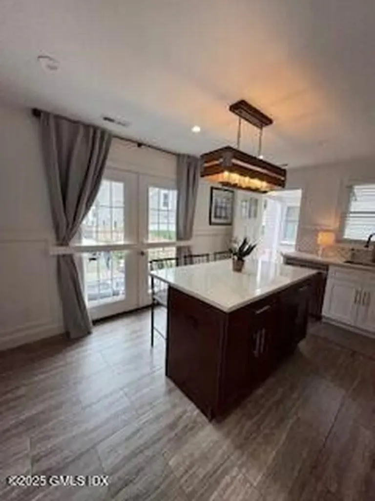 41 Sherwood Place Greenwich CT 06830