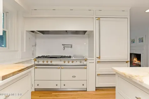 127 Dingletown Road Greenwich CT 06830