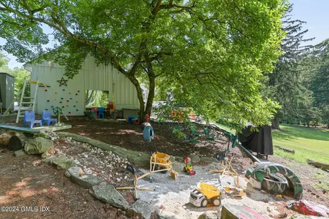 127 Dingletown Road Greenwich CT 06830