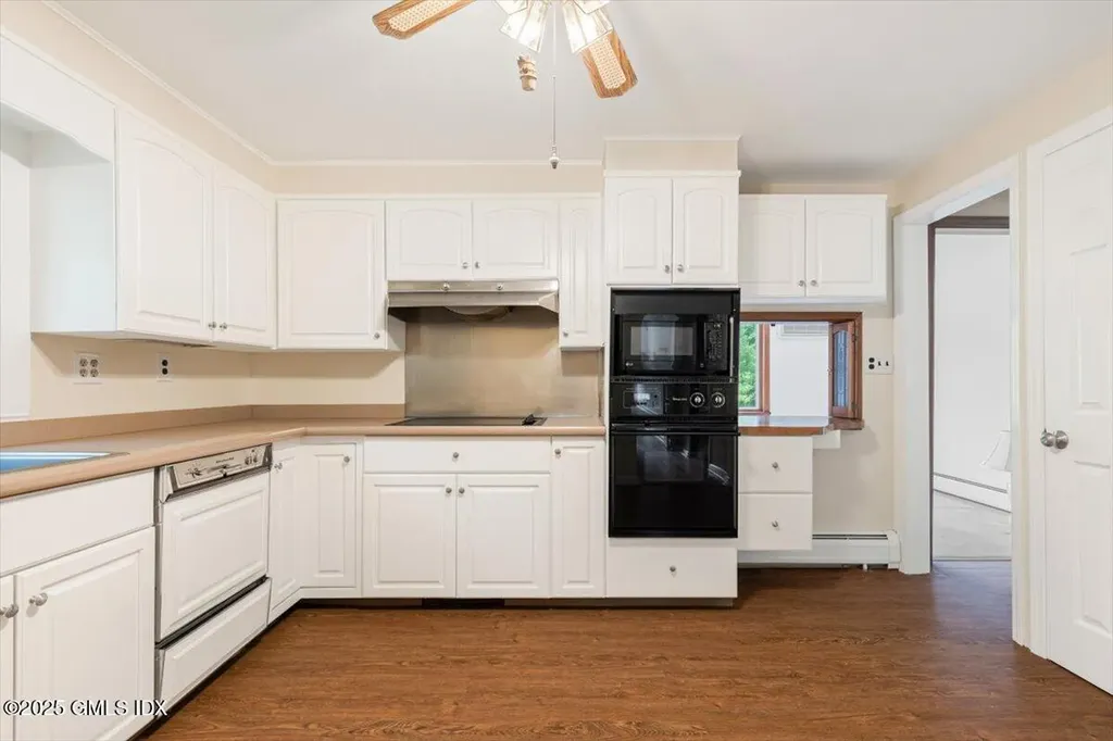 16 Willard Terrace Stamford CT 06903