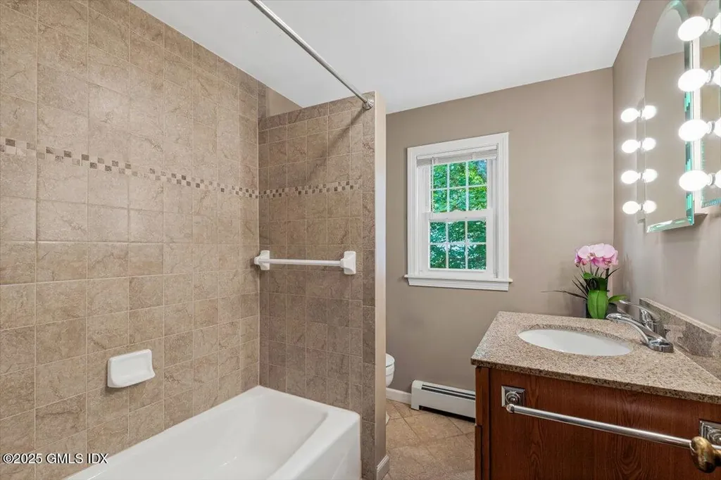16 Willard Terrace Stamford CT 06903