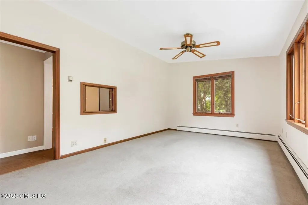 16 Willard Terrace Stamford CT 06903