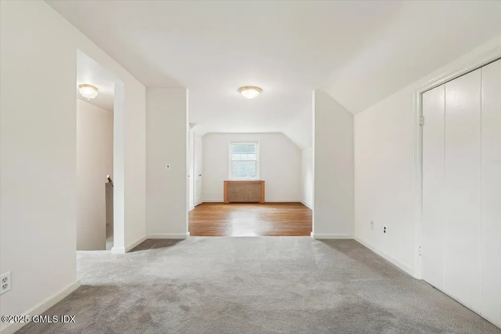 16 Willard Terrace Stamford CT 06903