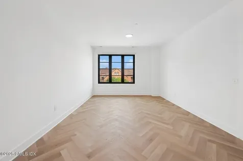 100 E Putnam Avenue Cos Cob CT 06807