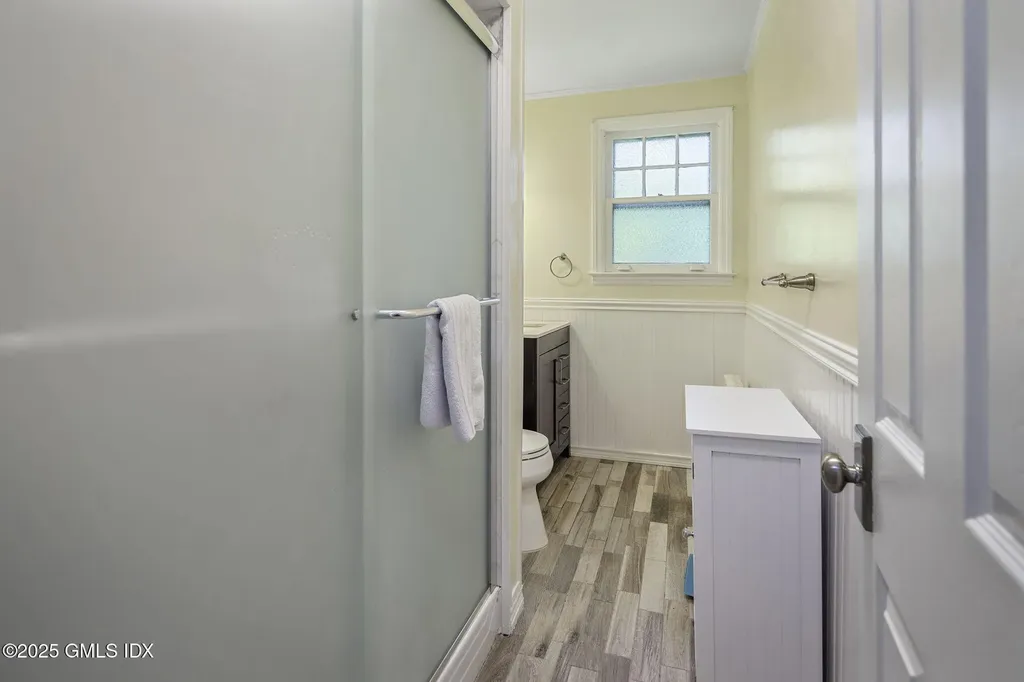 33 Halsey Drive Old Greenwich CT 06870