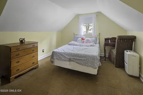 33 Halsey Drive Old Greenwich CT 06870