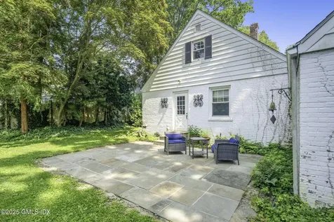 33 Halsey Drive Old Greenwich CT 06870