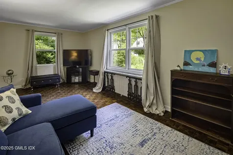 33 Halsey Drive Old Greenwich CT 06870