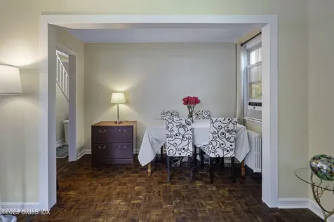33 Halsey Drive Old Greenwich CT 06870