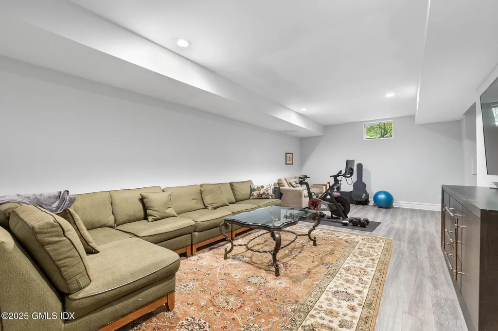 104 W Ritch Avenue Greenwich CT 06830