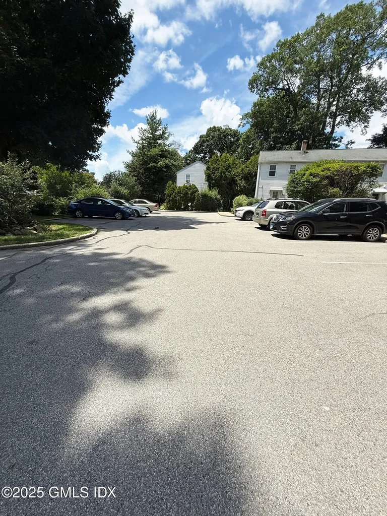 465 Sylvan Knoll Road Stamford CT 06904