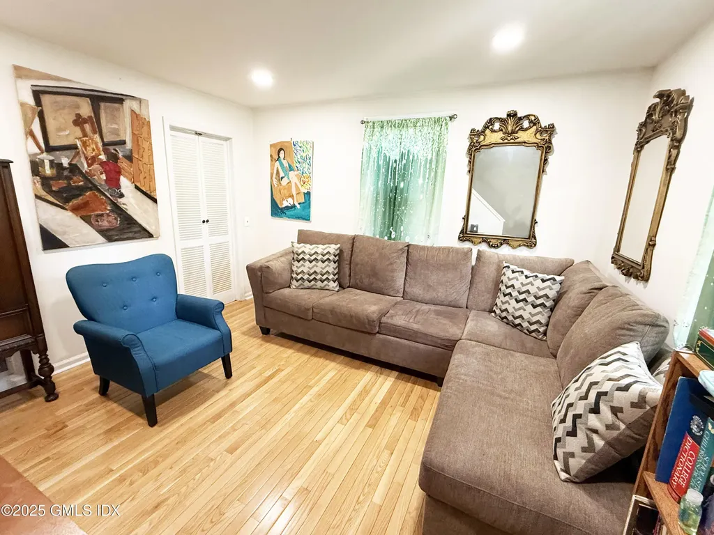 465 Sylvan Knoll Road Stamford CT 06904