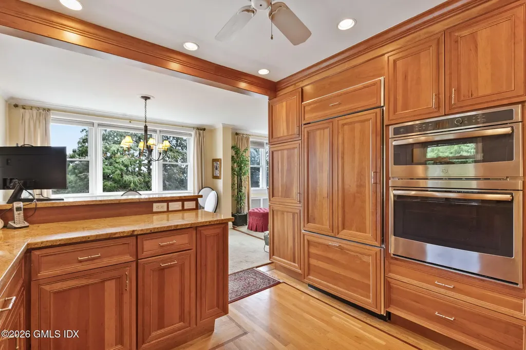 4 Putnam Hill Greenwich CT 06830