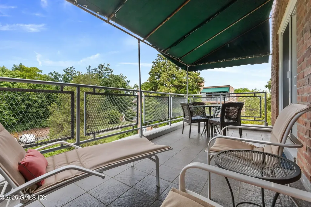 4 Putnam Hill Greenwich CT 06830