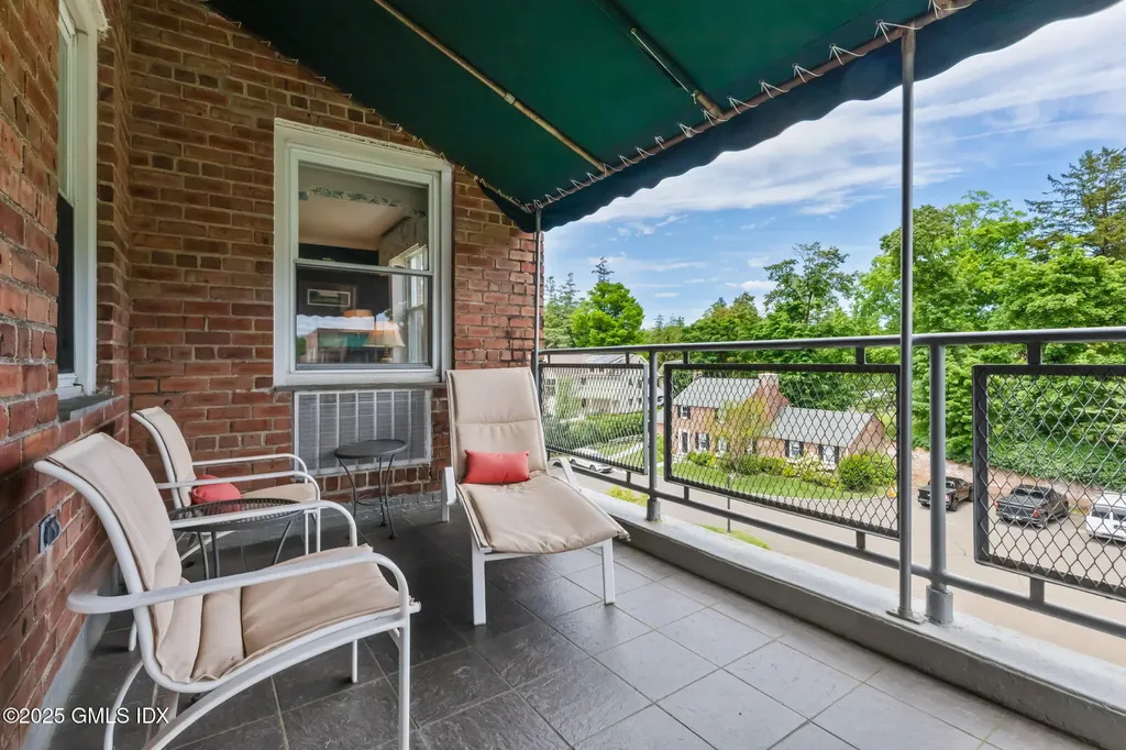 4 Putnam Hill Greenwich CT 06830