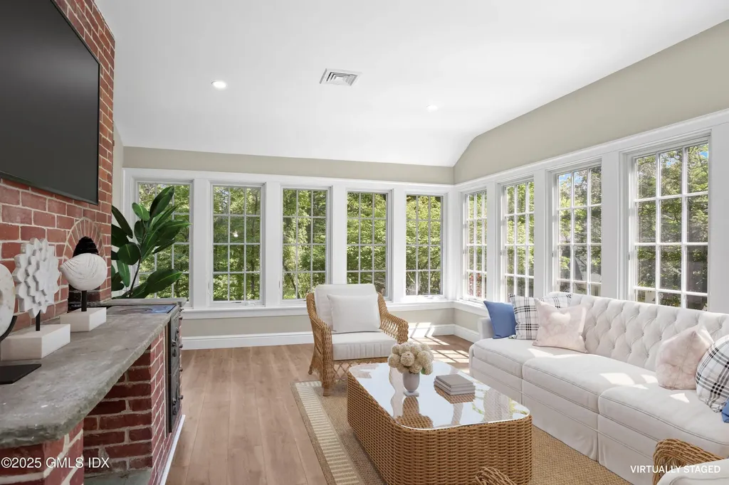 40 Bruce Park Drive Greenwich CT 06830