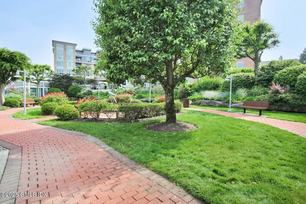88 Southfield Avenue Stamford CT 06902