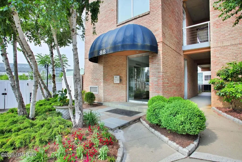 88 Southfield Avenue Stamford CT 06902