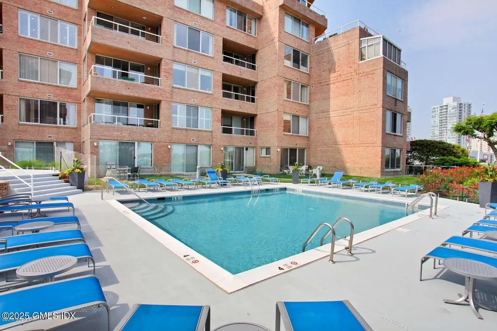 88 Southfield Avenue Stamford CT 06902