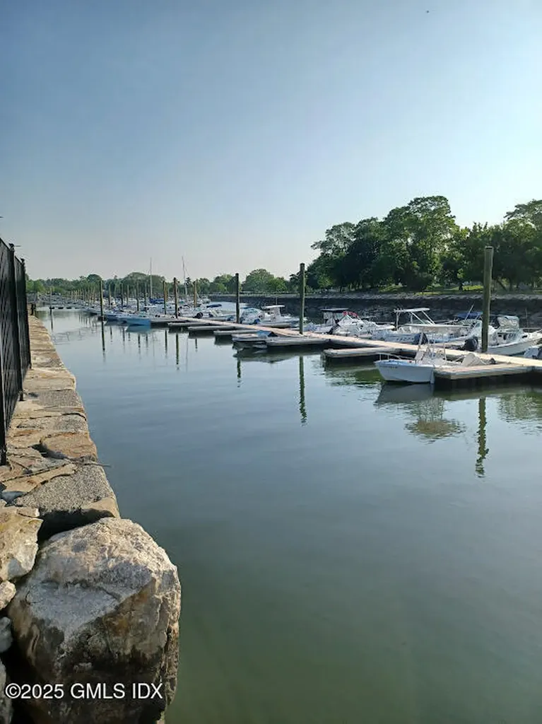 105 Houston Terrace Stamford CT 06902