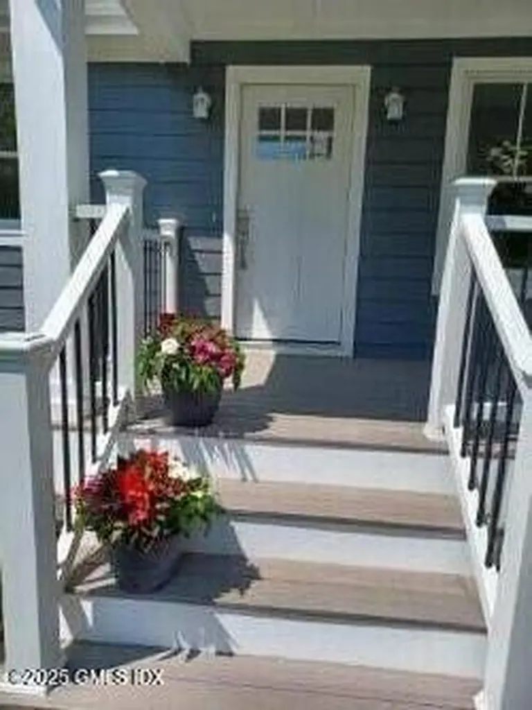 105 Houston Terrace Stamford CT 06902