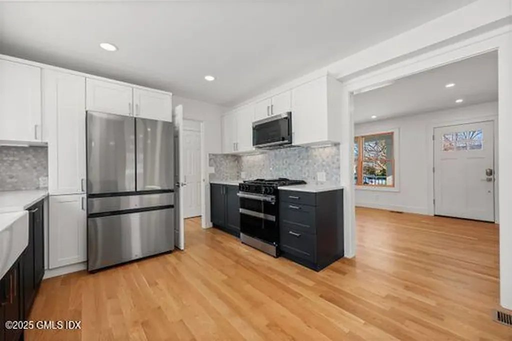 105 Houston Terrace Stamford CT 06902