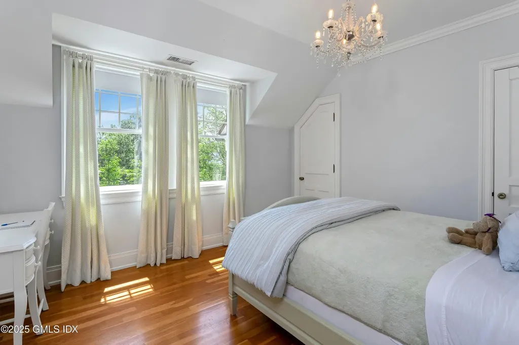 200 Shore Road Old Greenwich CT 06870