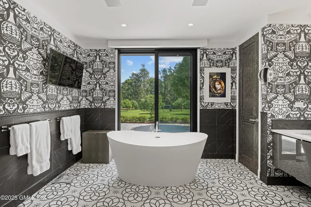 4800 Congress Street Fairfield CT 06824